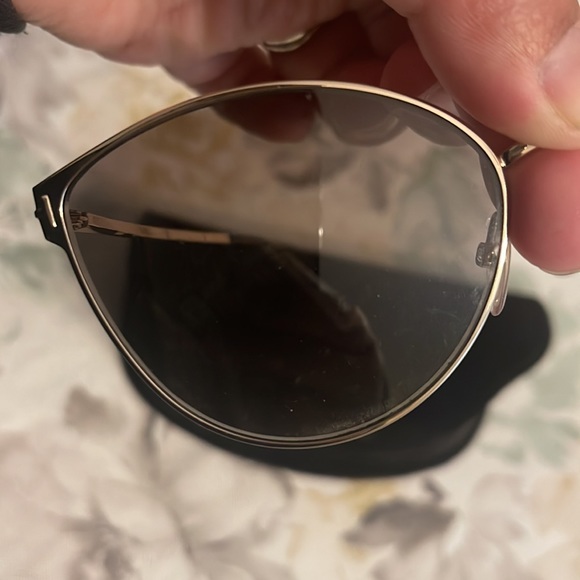 Tom ford sunglasses - Picture 3 of 5